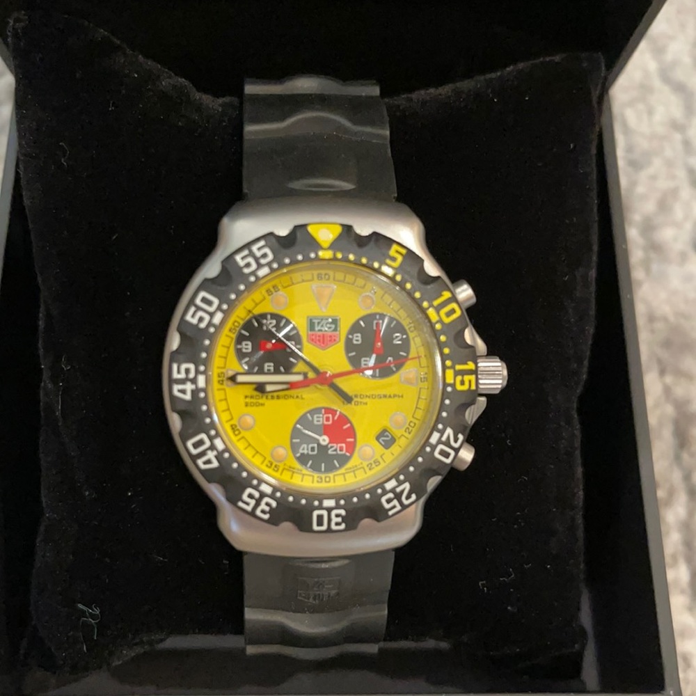 Tag Heuer men’s watch with rubber band